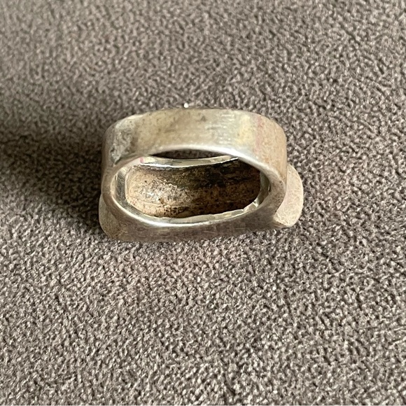 Sterling Silver Ribbed Textured Ring - Picture 6 of 8